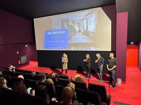 Murielle Laurent, députée européenne, intervient lors de la projection du documentaire Intercepted au cinéma Comoédia à Lyon.